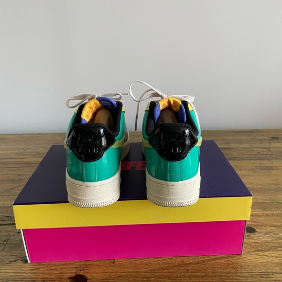 Undefeated x Air Force 1 Low 'Community' - Picture 4 of 7